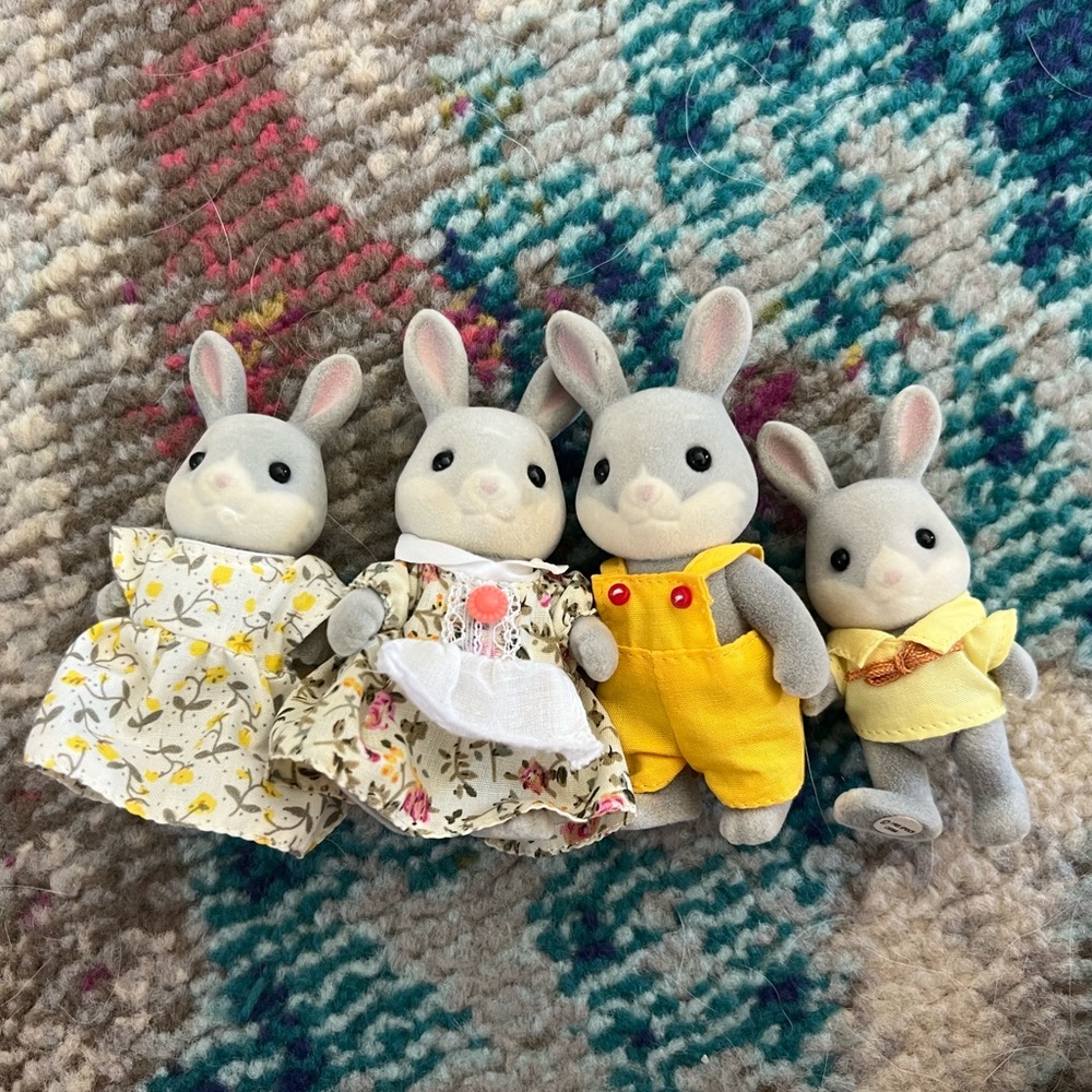 Calico Critters Gray Bunny family